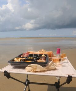 Nyd roen og udsigten på Danmarks smukke strande med en Glamnic oplevelse - et nyt picnic koncept, der kombinerer det bedste fra en picnic i naturen med komfort og luksus.